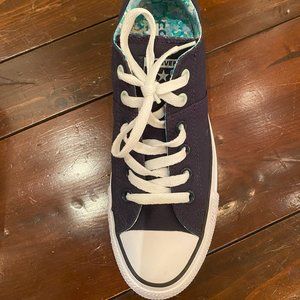 Converse Navy Blue Low Tops Sneakers